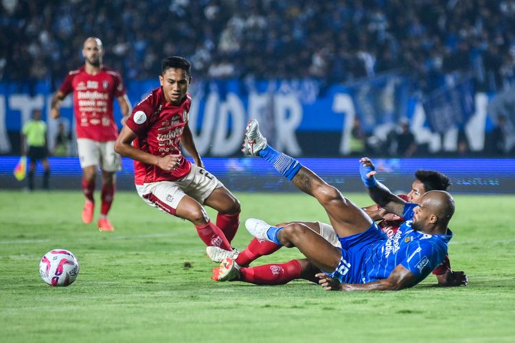 Final BRI Liga 1: Gian Zola Rindu Atmosfer Persib di Si Jalak Harupat, Berharap Beckham Putra Cetak Gol Kemenangan