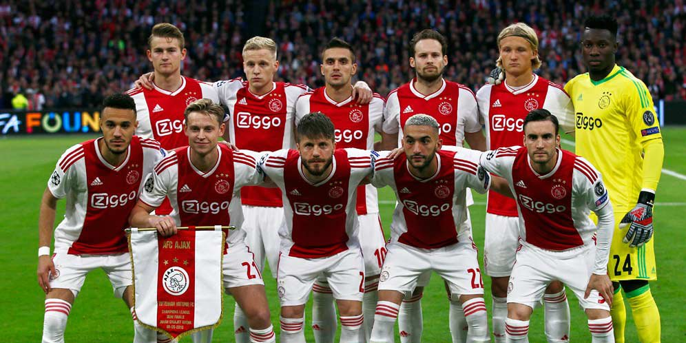 Ajax Amsterdam Bidik Xavi Hernandez