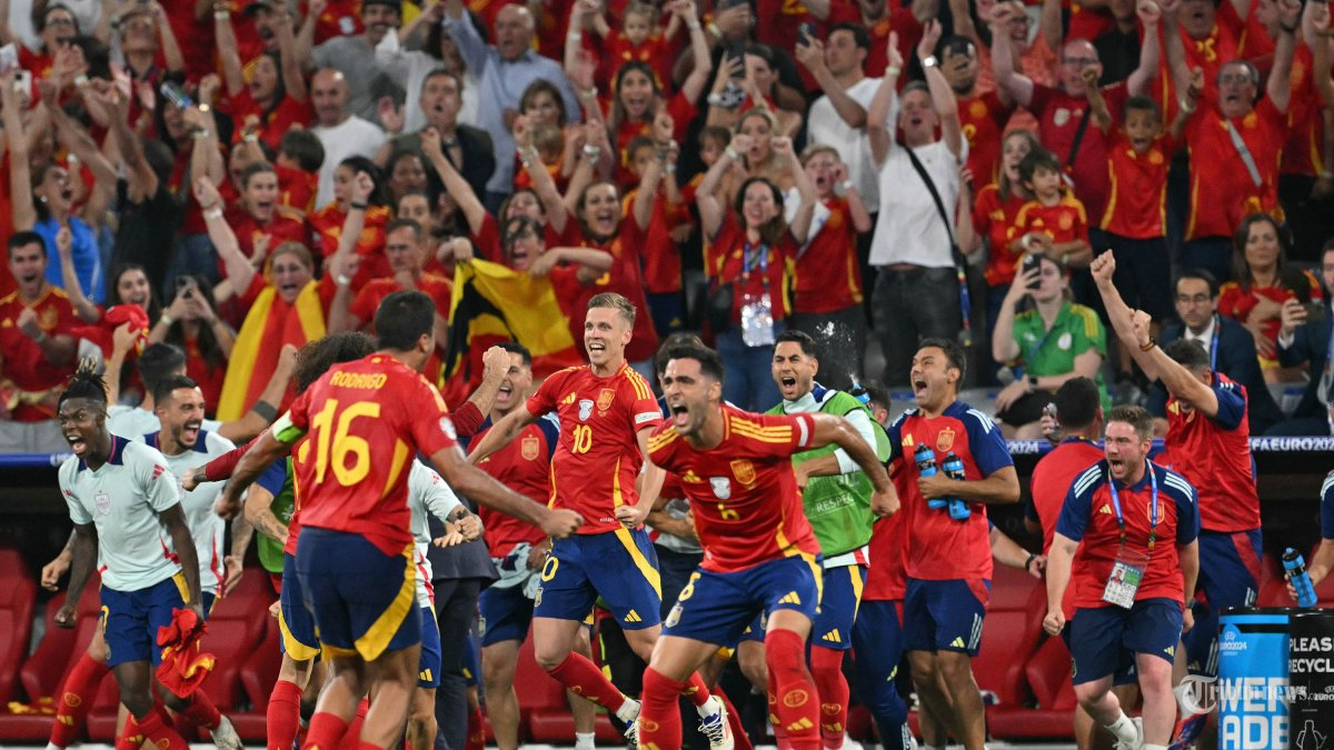 Spanyol Taklukkan Inggris 2-1