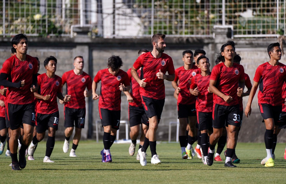 Pelatih Arema FC Mata-matai Madura United dan Persija Jakarta